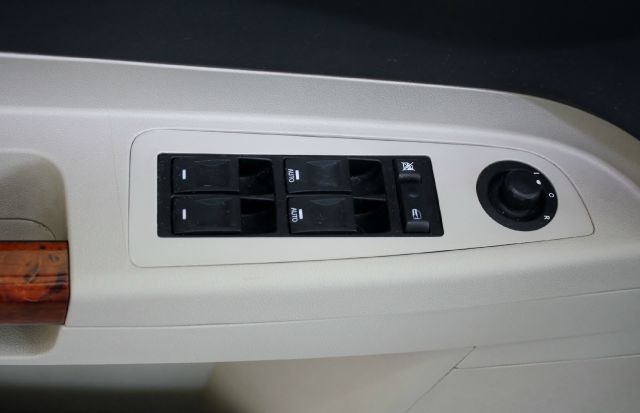 Chrysler 300 2006 photo 2