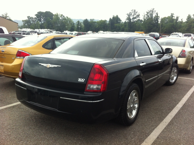 Chrysler 300 2006 photo 2