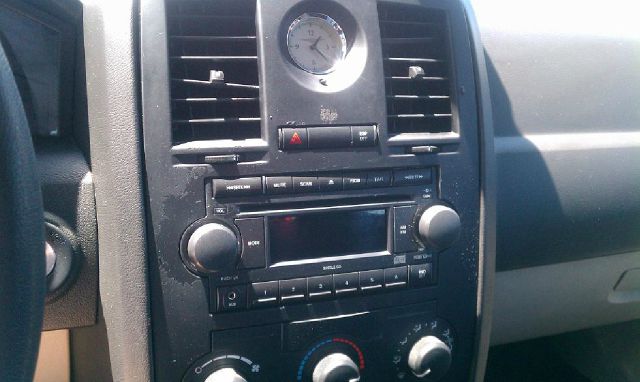 Chrysler 300 2006 photo 2