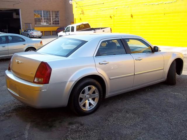 Chrysler 300 2006 photo 3