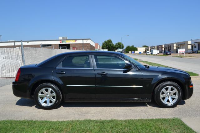Chrysler 300 2006 photo 2
