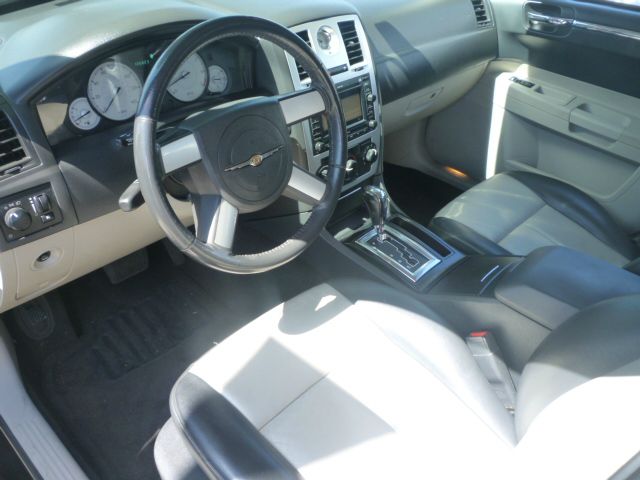 Chrysler 300 2006 photo 2