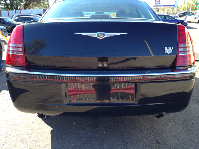 Chrysler 300 Regular Cab Sedan