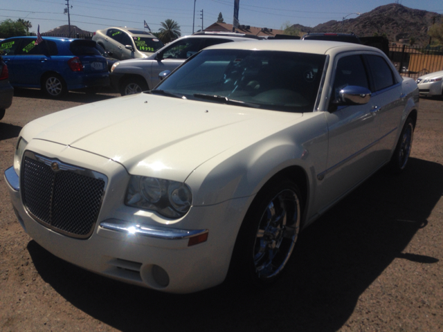 Chrysler 300 2006 photo 2
