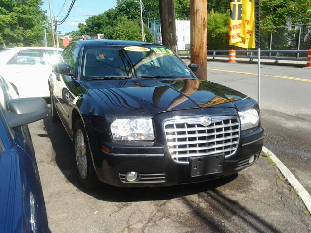 Chrysler 300 2006 photo 2
