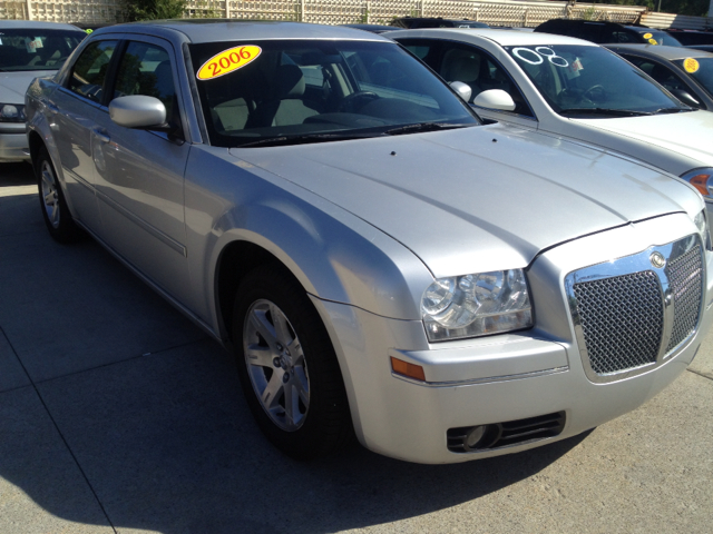 Chrysler 300 2006 photo 2