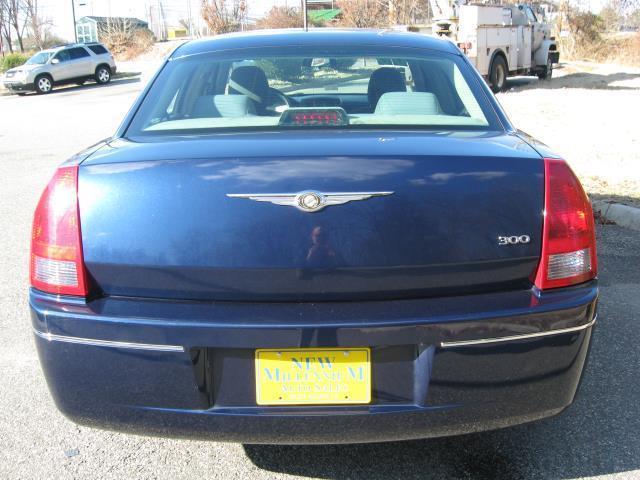 Chrysler 300 2006 photo 2