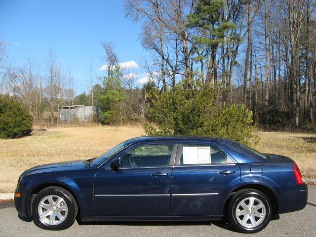 Chrysler 300 2006 photo 3