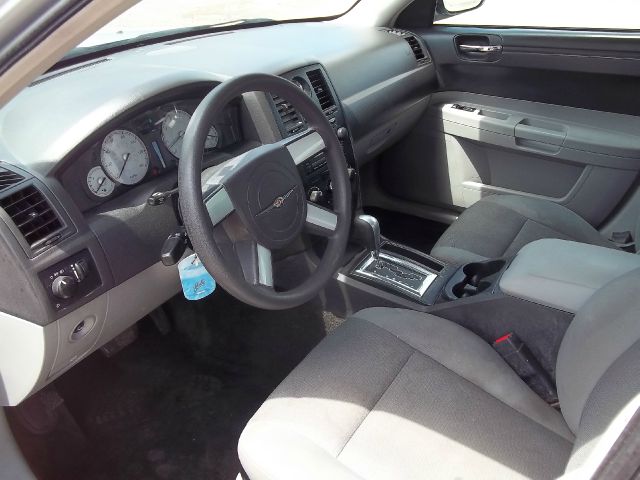 Chrysler 300 2006 photo 2