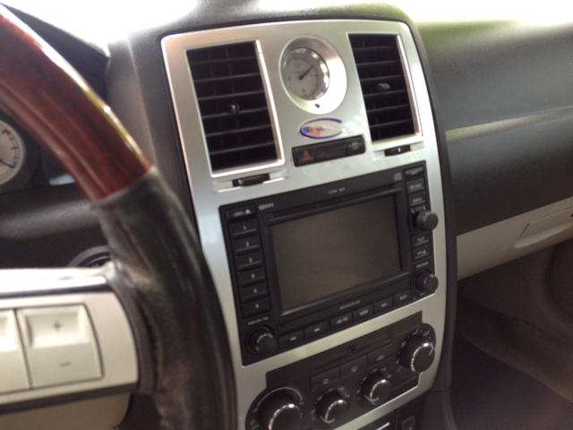 Chrysler 300 2006 photo 2