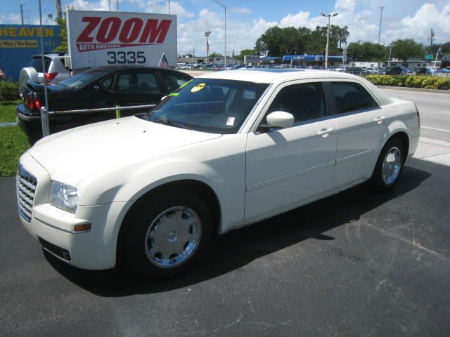 Chrysler 300 2006 photo 4