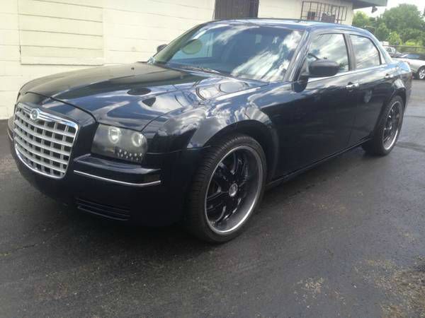 Chrysler 300 2006 photo 2