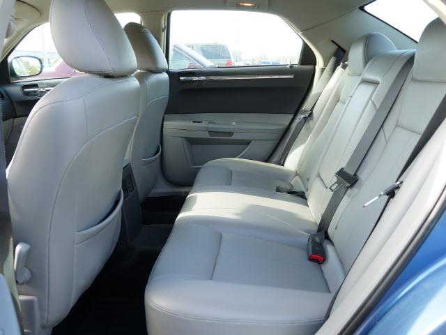 Chrysler 300 ST SLT SXT Power Wagon Lar Sedan