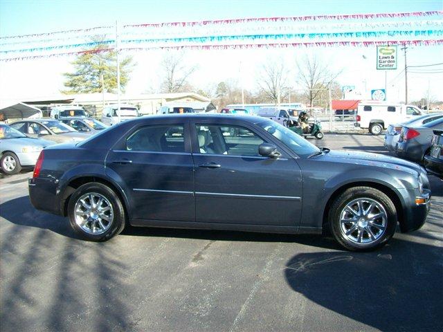 Chrysler 300 2007 photo 2