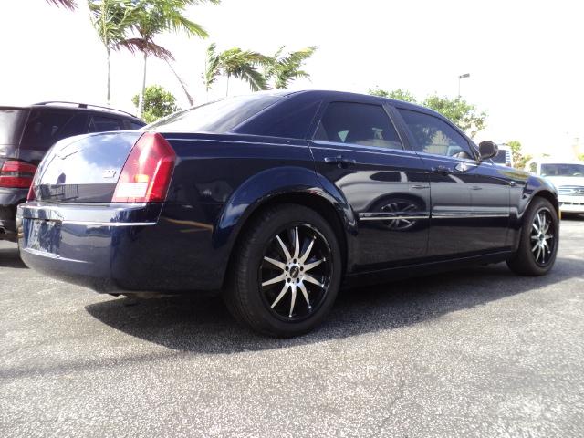 Chrysler 300 2007 photo 2
