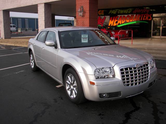 Chrysler 300 2007 photo 2
