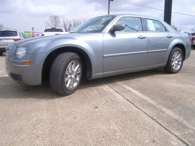 Chrysler 300 2007 photo 2