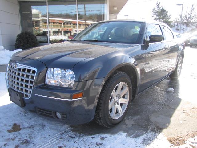 Chrysler 300 2007 photo 2
