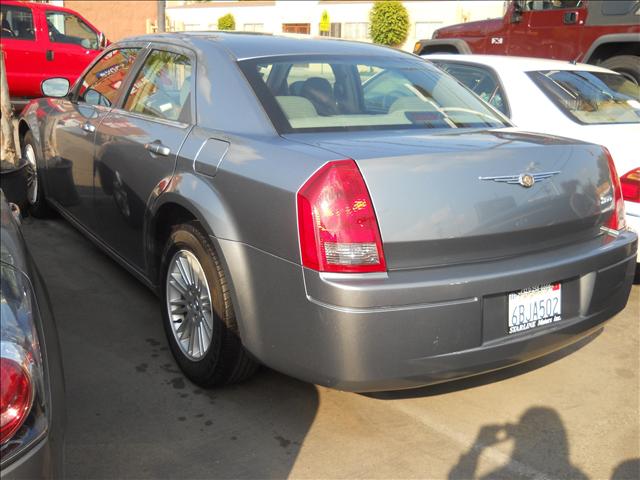 Chrysler 300 2007 photo 2