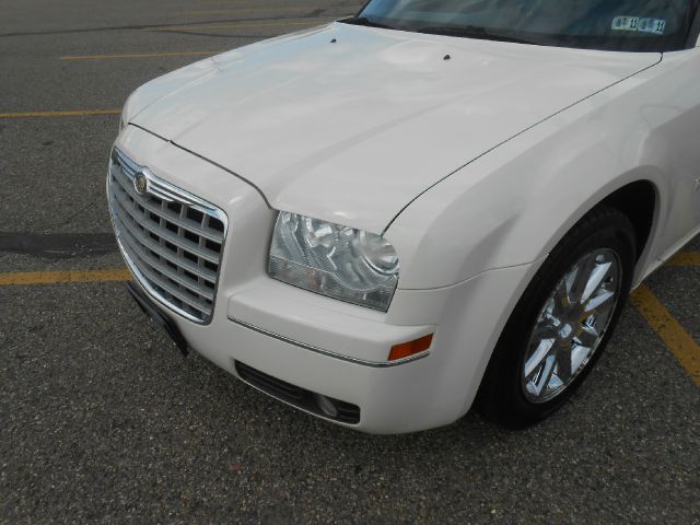 Chrysler 300 2007 photo 2