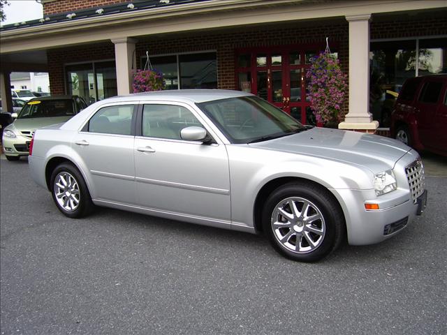 Chrysler 300 SLT 25 Sedan
