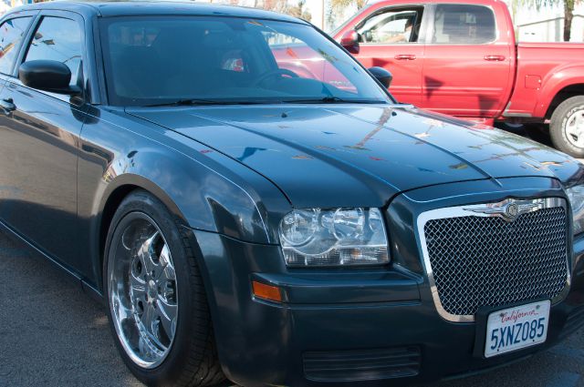 Chrysler 300 2007 photo 2