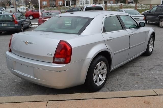 Chrysler 300 2007 photo 2