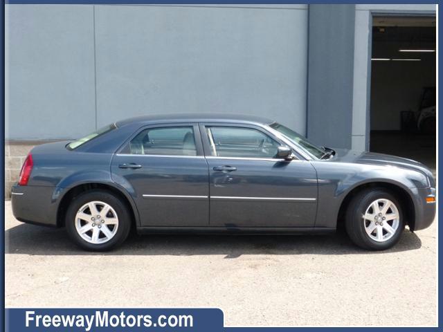 Chrysler 300 2007 photo 1