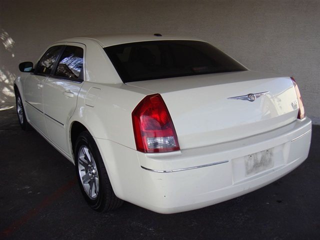 Chrysler 300 SLE / 4x4 Unspecified