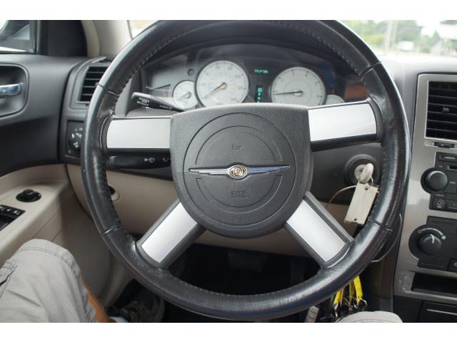 Chrysler 300 2007 photo 2