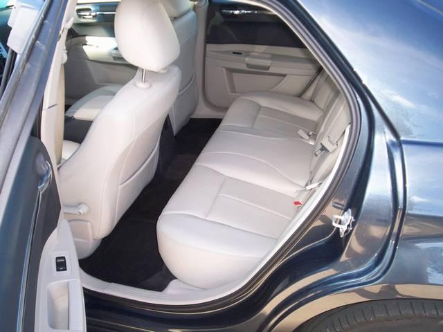 Chrysler 300 Ciera 4DR Sedan