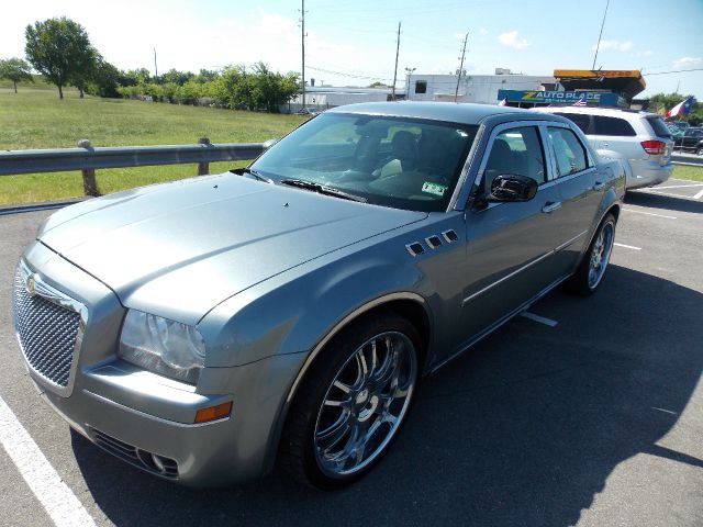 Chrysler 300 2007 photo 2
