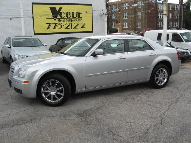 Chrysler 300 SLT Leather Heated Seats Sedan