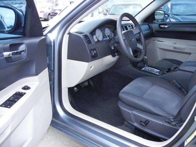 Chrysler 300 2007 photo 2
