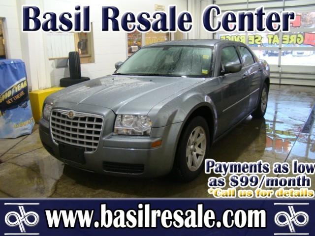 Chrysler 300 Base Sedan