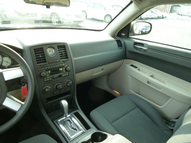 Chrysler 300 2007 photo 2