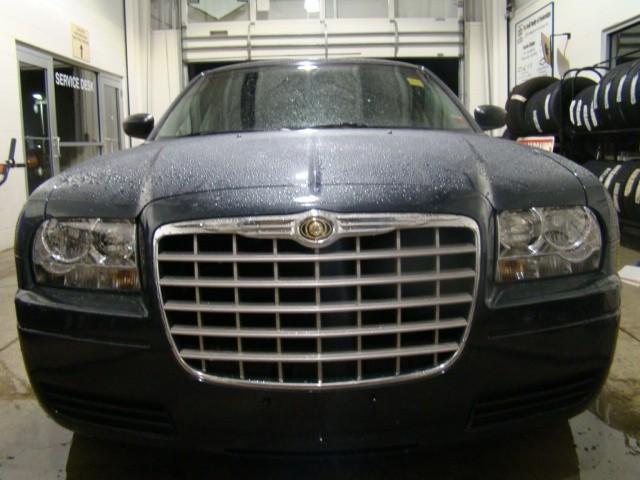 Chrysler 300 Base Sedan
