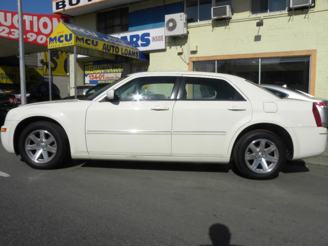 Chrysler 300 2007 photo 2