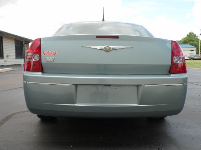 Chrysler 300 2008 photo 14