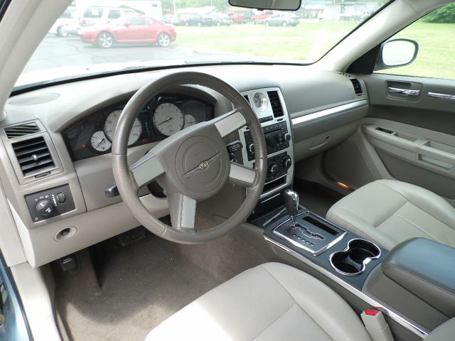 Chrysler 300 2008 photo 16