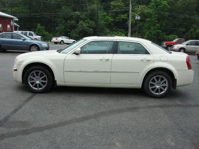 Chrysler 300 2008 photo 2
