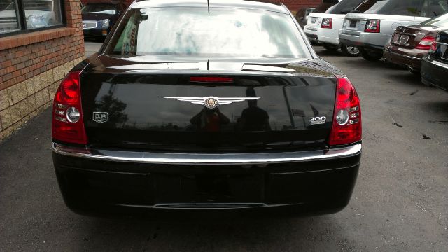 Chrysler 300 2008 photo 2