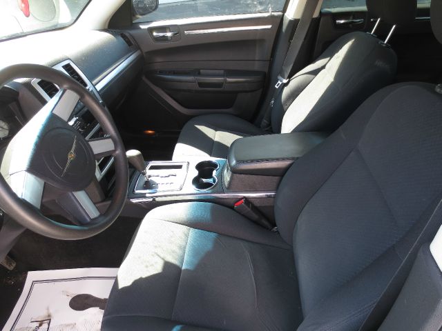 Chrysler 300 2008 photo 2