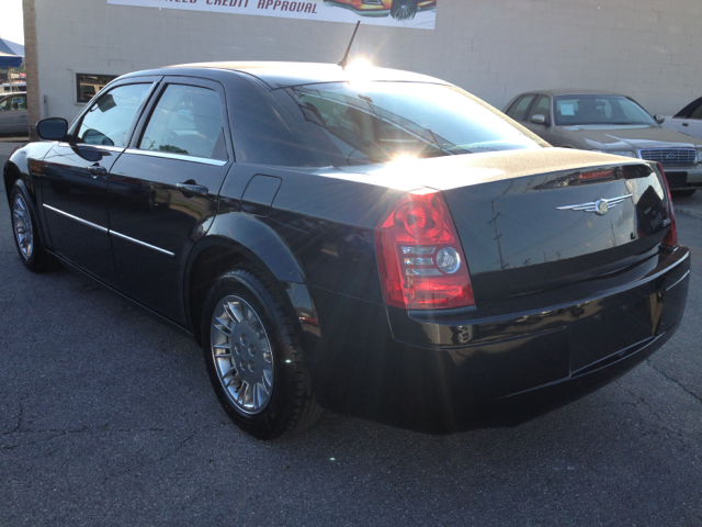 Chrysler 300 2008 photo 2