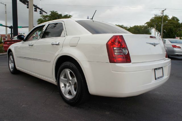 Chrysler 300 2008 photo 12