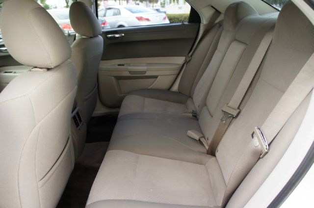 Chrysler 300 2008 photo 18