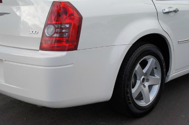 Chrysler 300 2008 photo 8