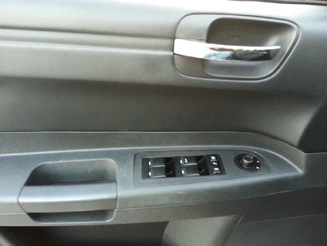 Chrysler 300 2008 photo 2