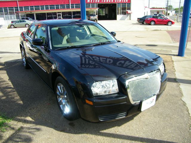 Chrysler 300 Elk Conversion Van Sedan
