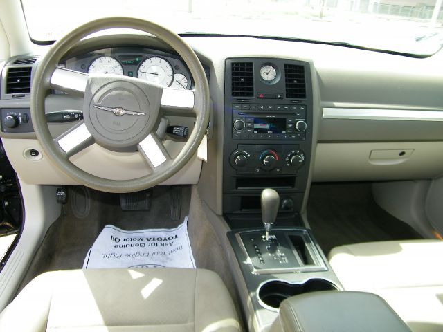 Chrysler 300 2008 photo 1